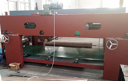 Features of automatic non-woven bag making machine